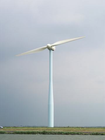 Two-Bladed Wind Turbine Powers Texas Desalination Plant - North ...